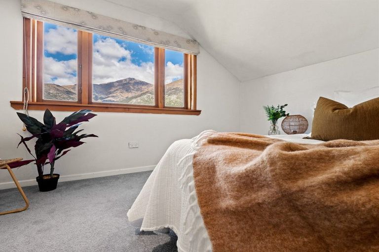 Photo of property in 19 Mavora Road, Lake Hayes, Queenstown, 9304