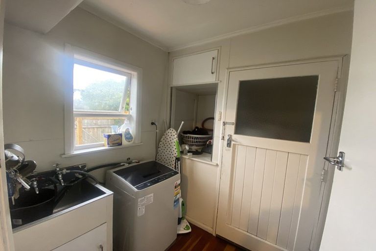Photo of property in 1a Wood Street, Takaro, Palmerston North, 4410