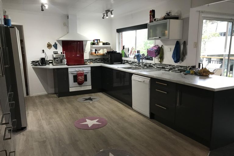 Photo of property in 89 Clawton Street, Westown, New Plymouth, 4310