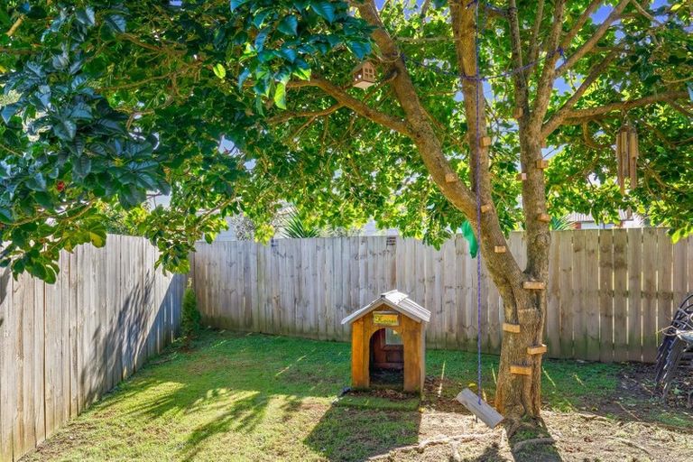 Photo of property in 49a Springs Road, Parakai, 0830