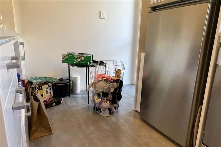 Photo of property in 40 Akeake Lane, Albany Heights, Auckland, 0632