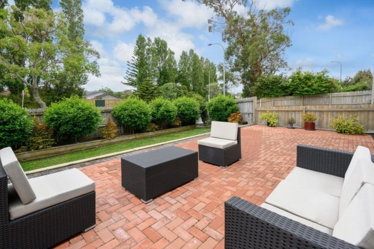 Photo of property in 200 Fisher Parade, Farm Cove, Auckland, 2012