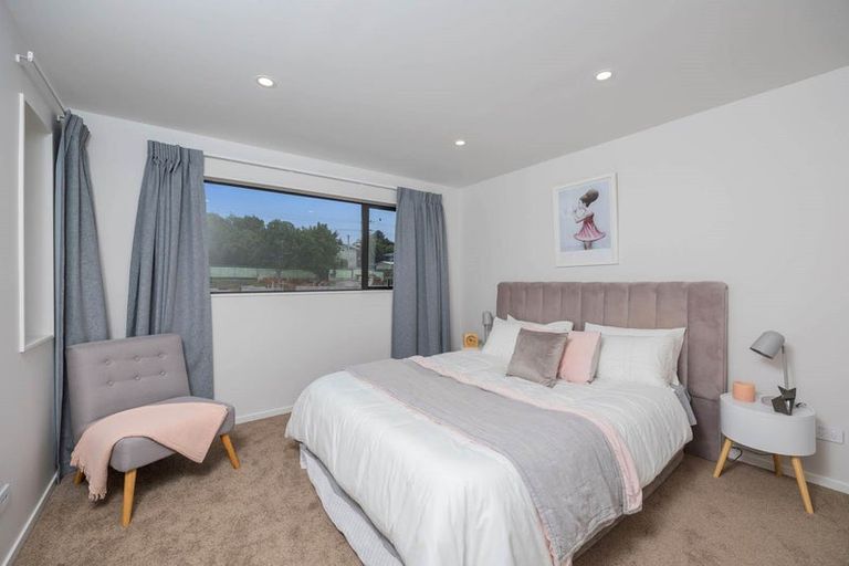 Photo of property in 4c Halberg Street, Glenfield, Auckland, 0629