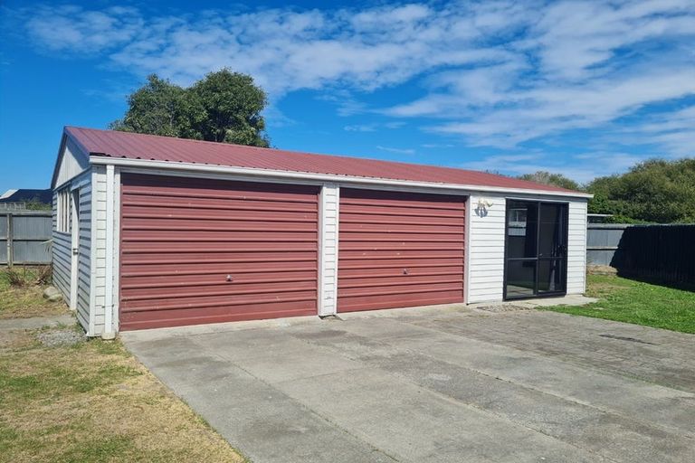 Photo of property in 19 Bidwell Place, Hillmorton, Christchurch, 8025