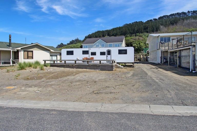 Photo of property in 52 Akitio Esplanade, Akitio, Pongaroa, 4991