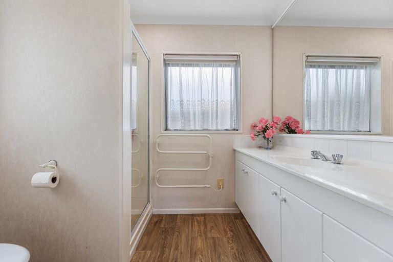 Photo of property in 69 Gravatt Road, Papamoa Beach, Papamoa, 3118