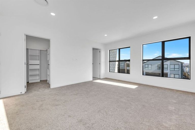 Photo of property in 6 Ballyliffin Drive, Flat Bush, Auckland, 2019