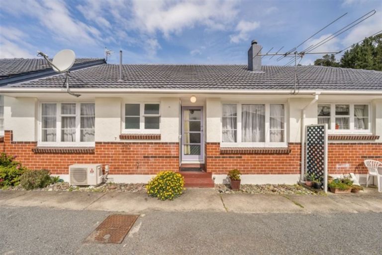 Photo of property in 5 Lane Street, Wallaceville, Upper Hutt, 5018