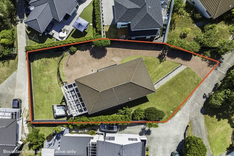 Photo of property in 34 Meadowood Drive, Unsworth Heights, Auckland, 0632