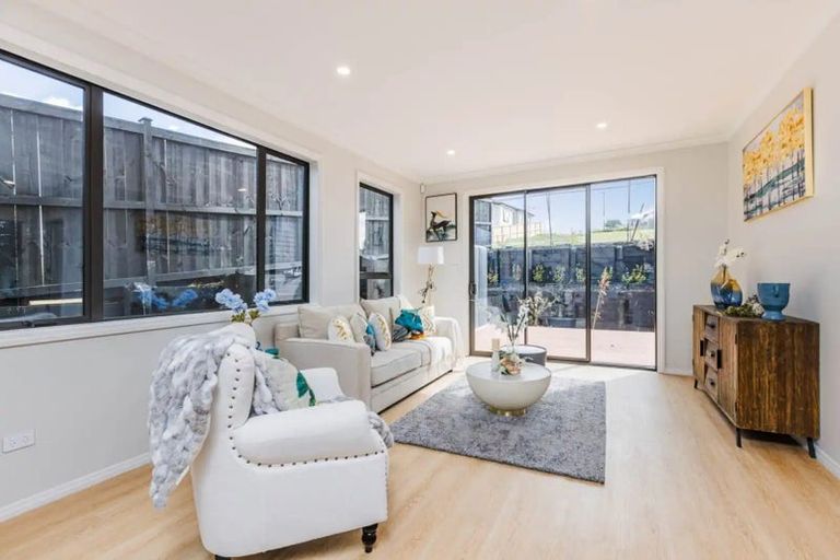 Photo of property in 29 Seagreen Avenue, Rosehill, Papakura, 2113