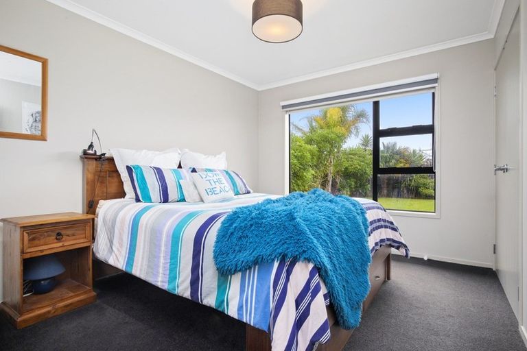 Photo of property in 4 Goble Road, Clarks Beach, Pukekohe, 2679