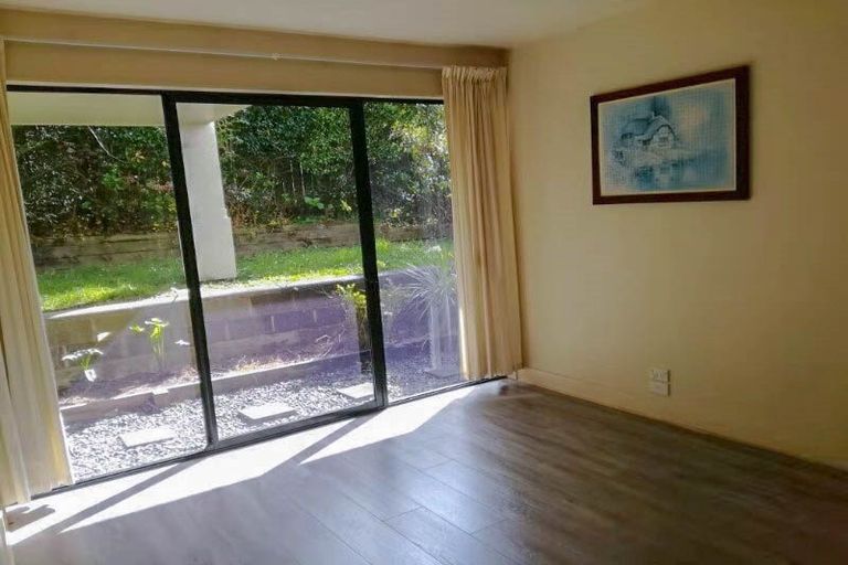 Photo of property in 20a Orchard Road, Waiake, Auckland, 0630