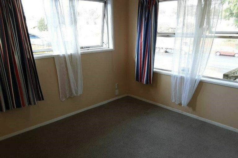 Photo of property in 98 Taharepa Road, Hilltop, Taupo, 3330