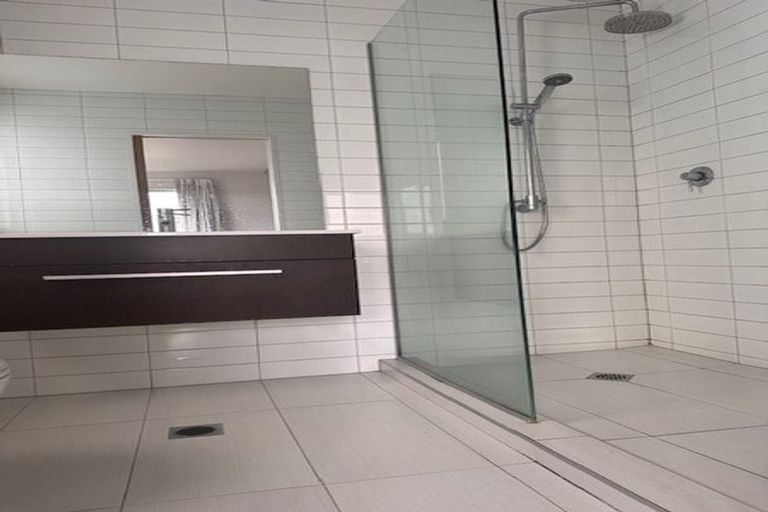 Photo of property in 10/3 Severn Street, Island Bay, Wellington, 6023