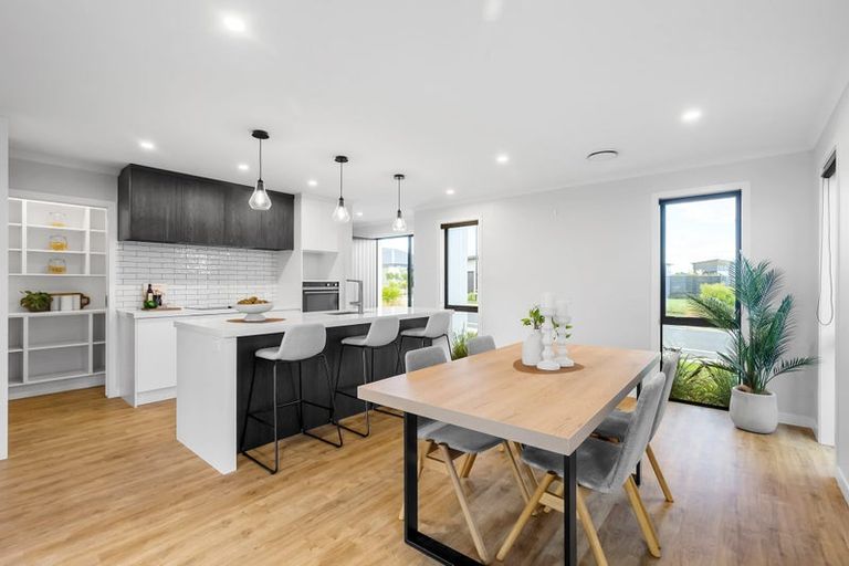 Photo of property in 33 Ngaru Crescent, Wharewaka, Taupo, 3330