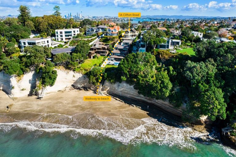 Photo of property in 1b Clifton Road, Hauraki, Auckland, 0622