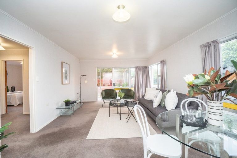 Photo of property in 24 Chelwood Street, Takaro, Palmerston North, 4412