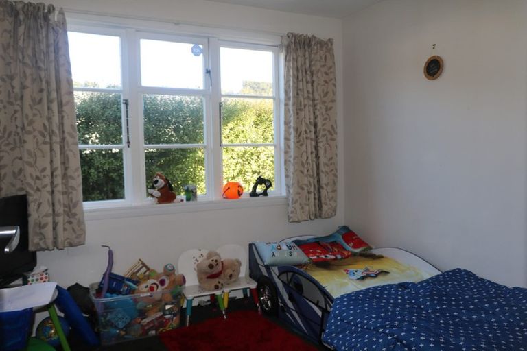 Photo of property in 6a Petherick Street, Taita, Lower Hutt, 5011