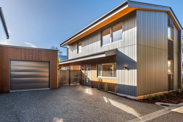 Photo of property in 135b Somerfield Street, Somerfield, Christchurch, 8024