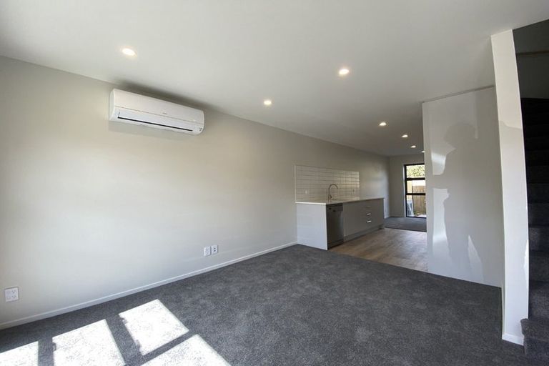 Photo of property in 4/33 Sladden Street, Naenae, Lower Hutt, 5011