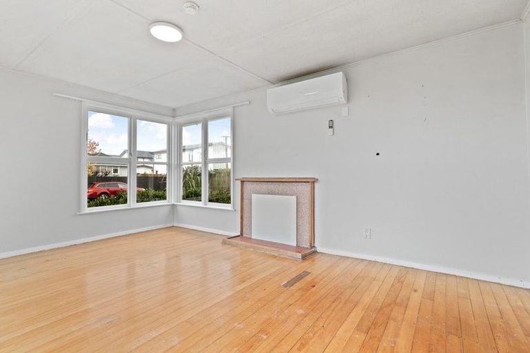 Photo of property in 30 Paddington Street, Northcote, Christchurch, 8052