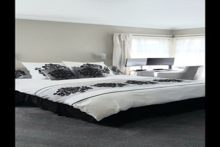 Photo of property in 31 Norwood Road, Bayswater, Auckland, 0622