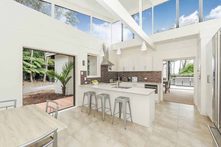 Photo of property in 14 Kopiko Road, Titirangi, Auckland, 0604