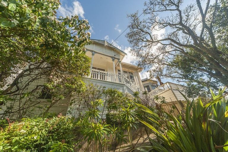 Photo of property in 35 Coolidge Street, Brooklyn, Wellington, 6021