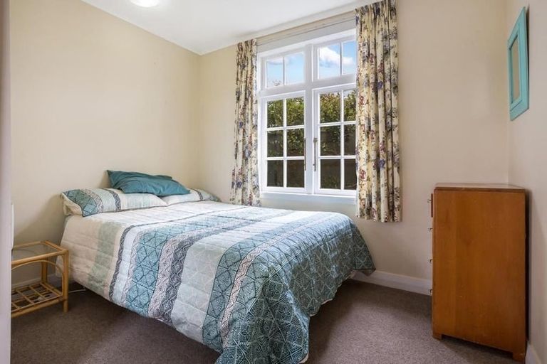 Photo of property in 113 Seaview Road, Paraparaumu Beach, Paraparaumu, 5032