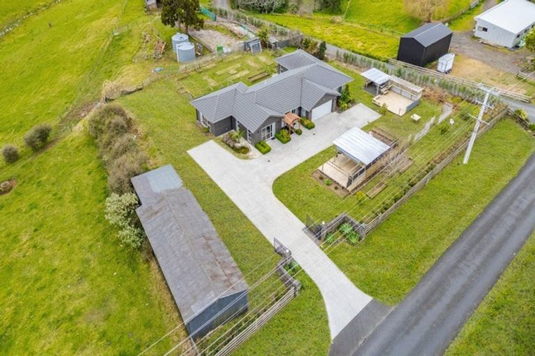 Photo of property in 130 Irwin Road, Kingseat, Pukekohe, 2679