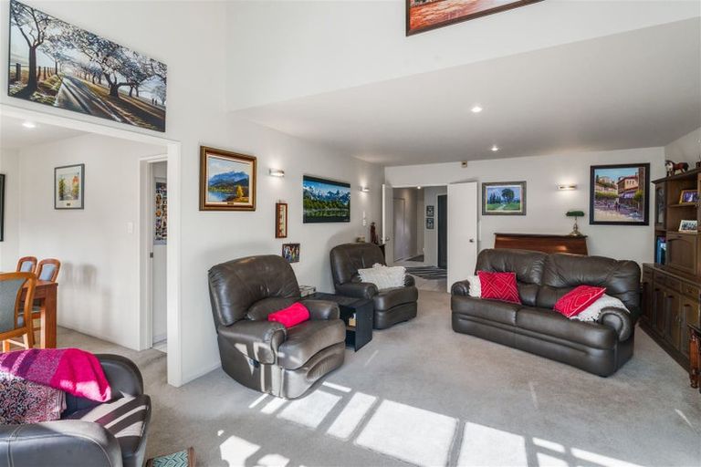 Photo of property in 2/239 Maidstone Road, Avonhead, Christchurch, 8042