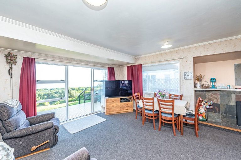 Photo of property in 107 Karaka Street, Castlecliff, Whanganui, 4501