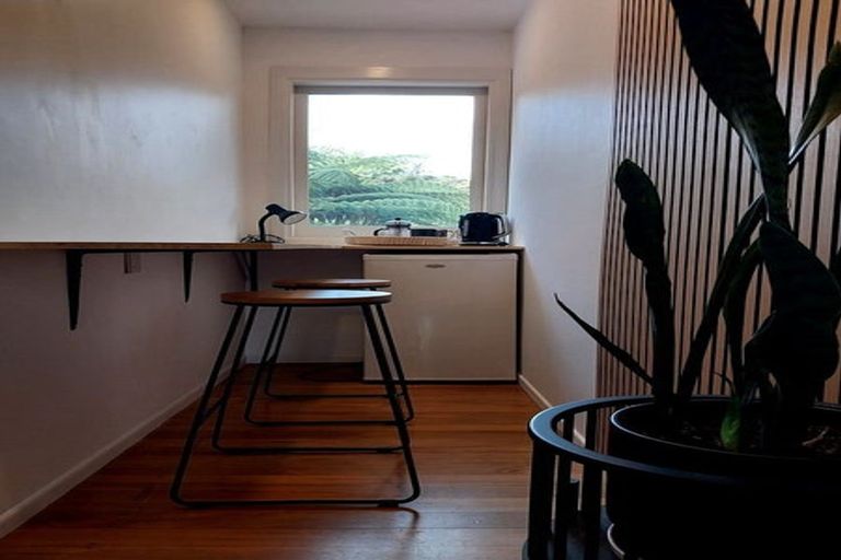 Photo of property in 55 Sylvan Valley Avenue, Titirangi, Auckland, 0604