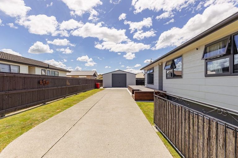 Photo of property in 7 Colonial Place, Kelvin Grove, Palmerston North, 4414