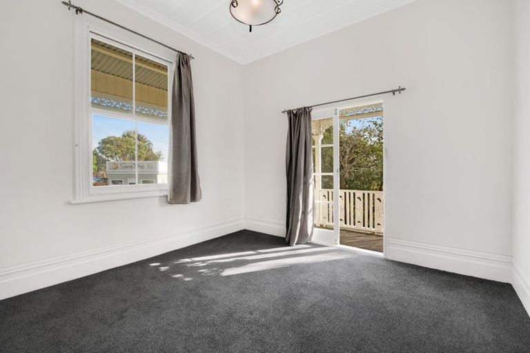 Photo of property in 22 Garfield Road, Helensville, 0800