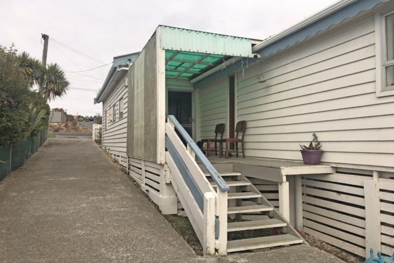 Photo of property in 20 Rimu Street, Kaka Point, 9271