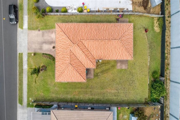 Photo of property in 33 Morewa Place, Takanini, 2112