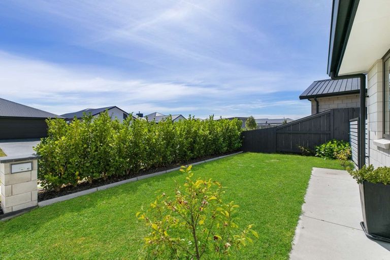 Photo of property in 24 Harding Drive, Papamoa Beach, Papamoa, 3118