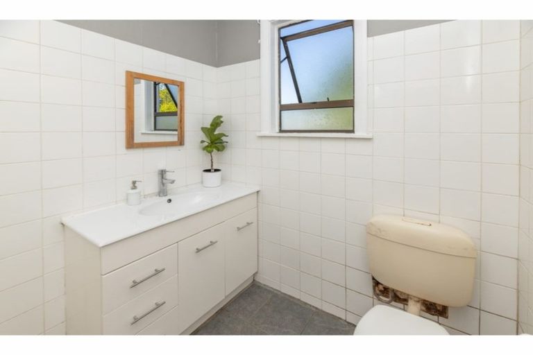 Photo of property in 230 Blenheim Road, Riccarton, Christchurch, 8041