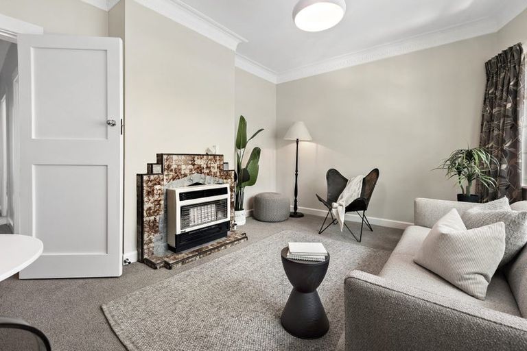 Photo of property in 20e Portland Crescent, Thorndon, Wellington, 6011