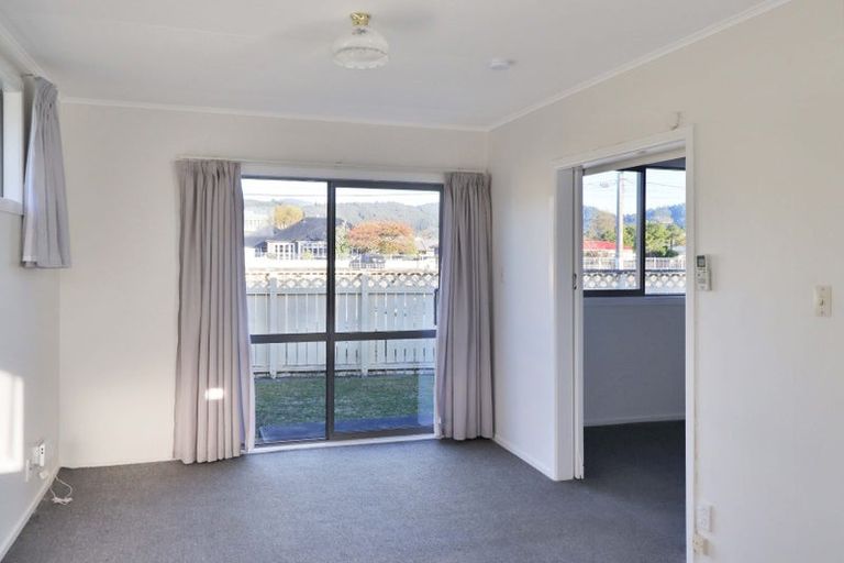 Photo of property in 2/11 Stafford Street, Silverstream, Upper Hutt, 5019