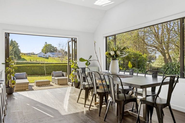 Photo of property in 214 Mapara Road, Acacia Bay, Taupo, 3385