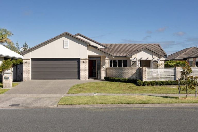 Photo of property in 130 Palm Beach Boulevard, Papamoa Beach, Papamoa, 3118