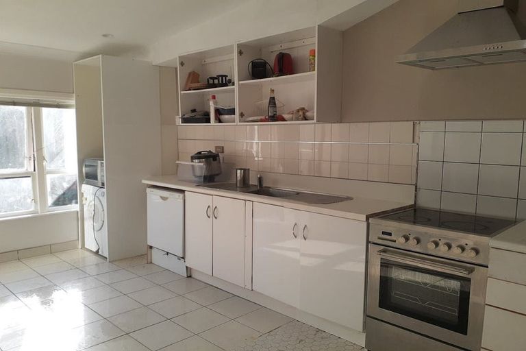 Photo of property in 6-10 Mudges Terrace, Newtown, Wellington, 6021