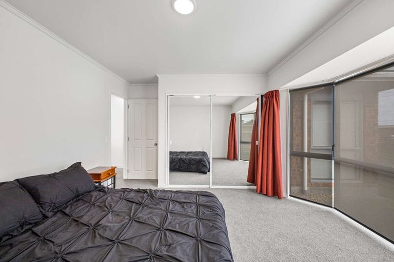 Photo of property in 4/49 Sackville Street, Fitzroy, New Plymouth, 4312