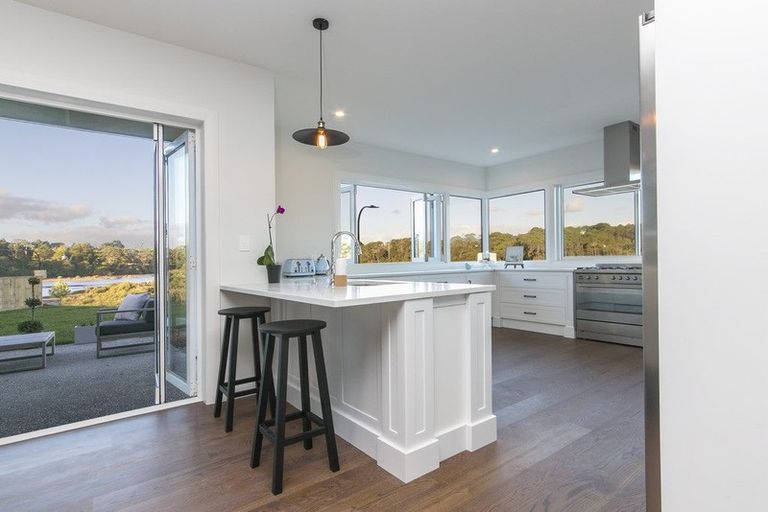 Photo of property in 12 Tauwaka Crescent, Riverhead, 0820