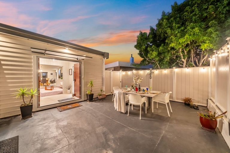 Photo of property in 22 The Anchorage, Whitby, Porirua, 5024