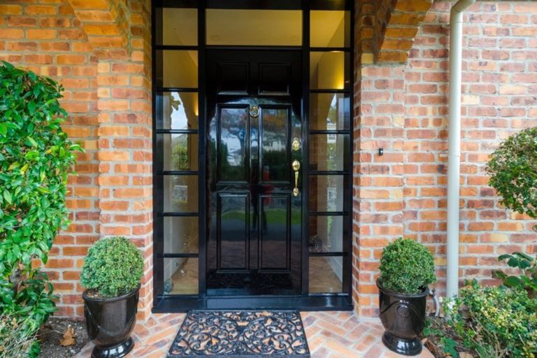 Photo of property in 9 Kahala Place, West Harbour, Auckland, 0618