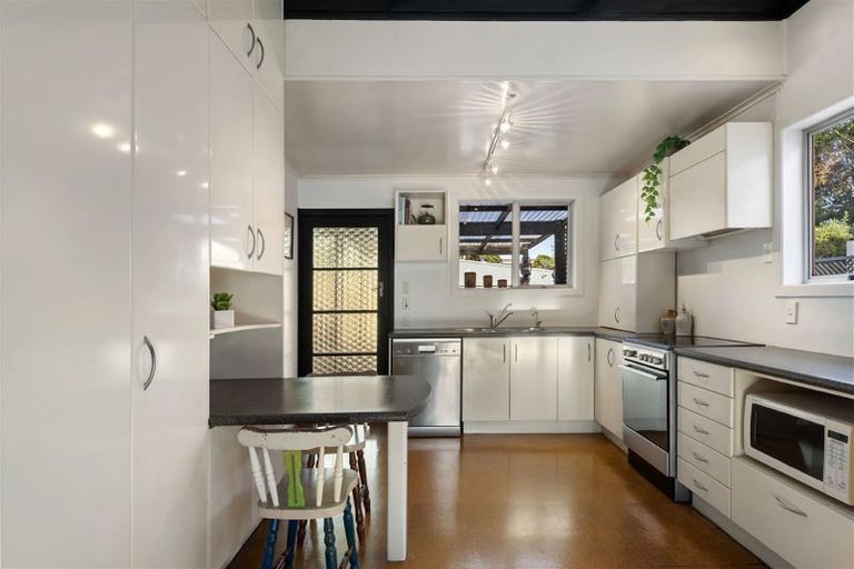 Photo of property in 69 Martin Avenue, Mount Albert, Auckland, 1025