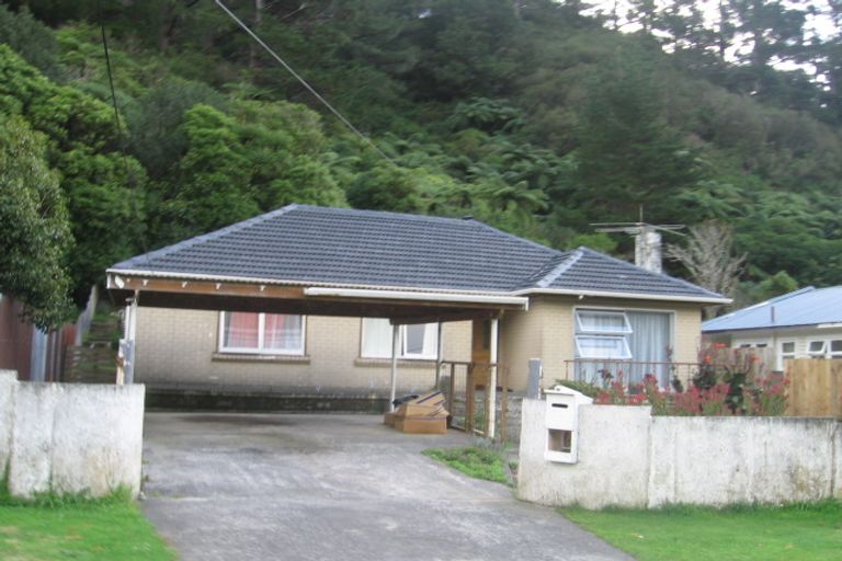 Photo of property in 58 Sunny Grove, Wainuiomata, Lower Hutt, 5014